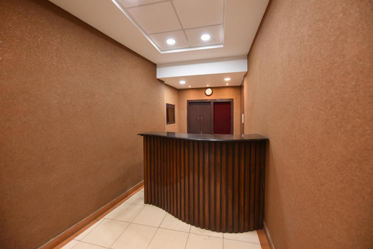 Hotel Mayur ゴーラクプル エクステリア 写真